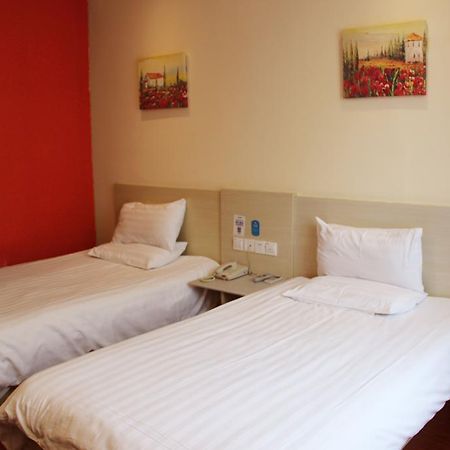 Hanting Express Kunming Yieryi Street Yunnan Normal University Branch Exterior foto