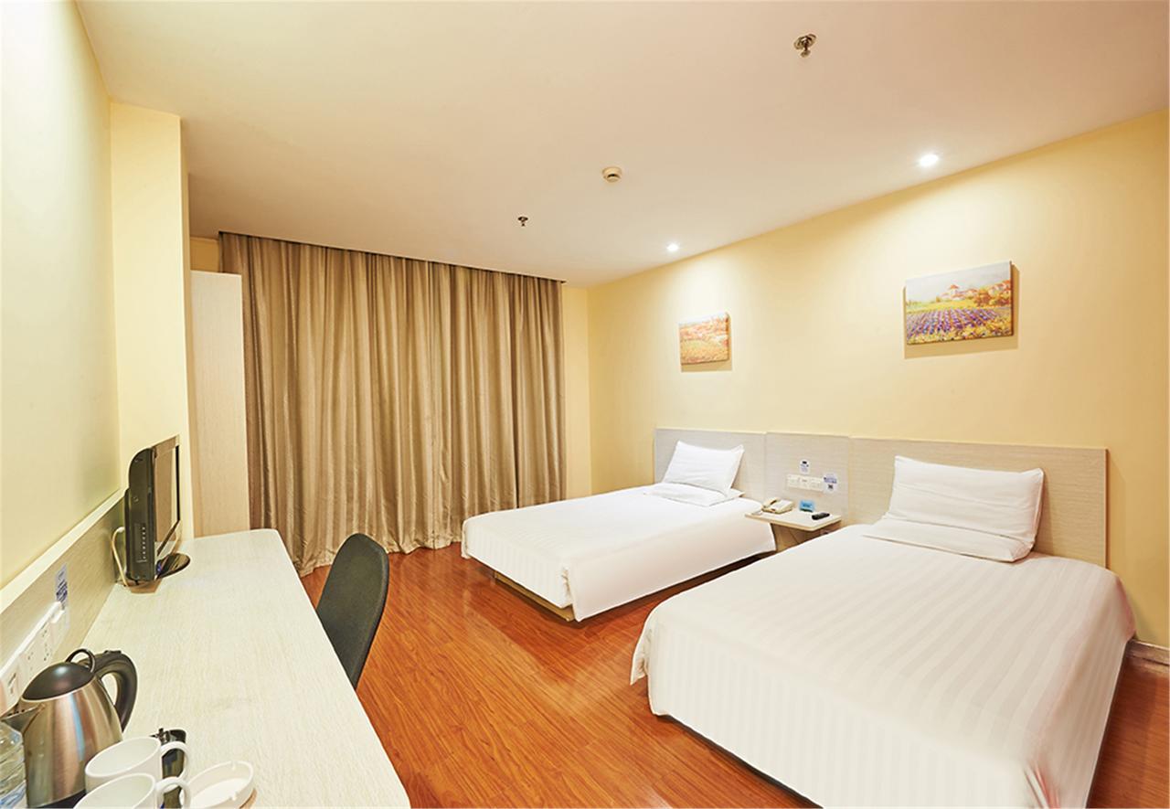 Hanting Express Kunming Yieryi Street Yunnan Normal University Branch Exterior foto